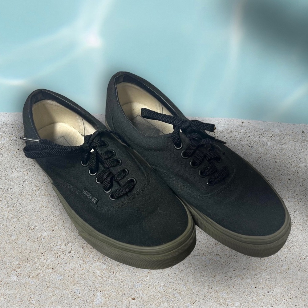Vans Off the Wall Black Canvas Skate Shoes, Men’s-6.5 or Women’s-8